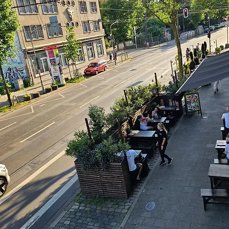 Rum i privatbostad In Bilk-zentrum *